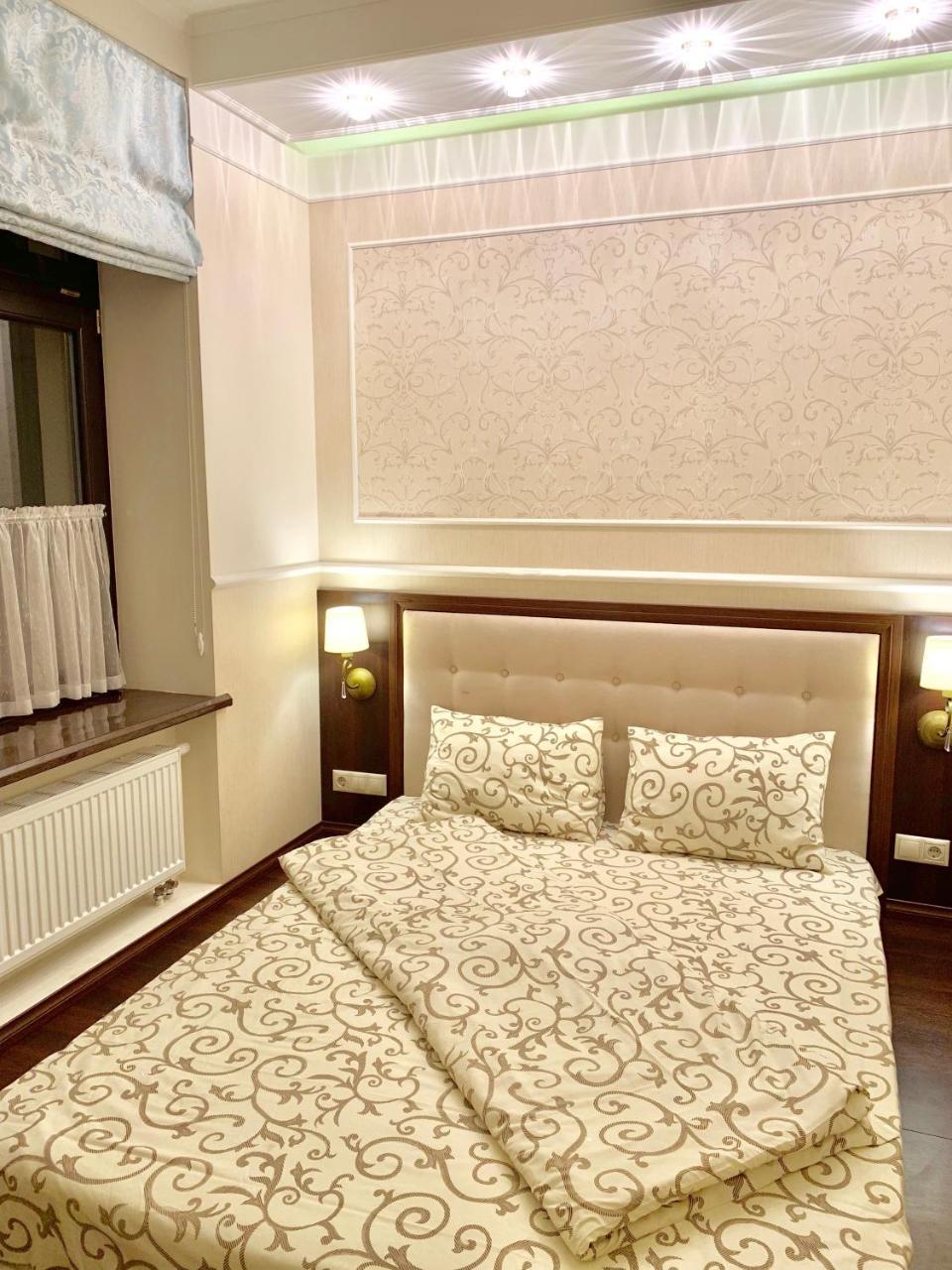 Two-Bedroom On Lesi Ukrainky Lviv Eksteriør billede